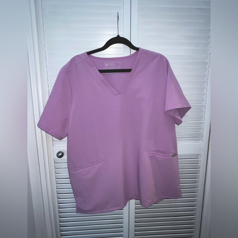 Figs Casma Three-Pocket Scrub Top, XXL, in Dusk (pink/purple)